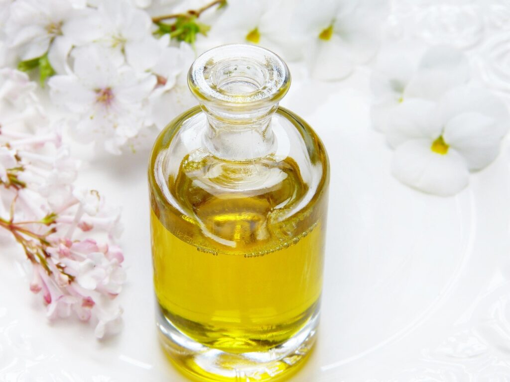 glass, bottle, oil, wellness, flowers, massage, aromatherapy, beautiful flowers, health, spa, flower background, relaxation, care, perfume, flower wallpaper, relax, fragrance, nature, cosmetics